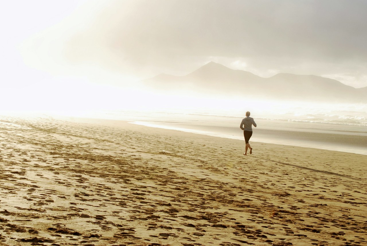 Чем отличается интервальное голодание от классических диет: плюсы и минусы