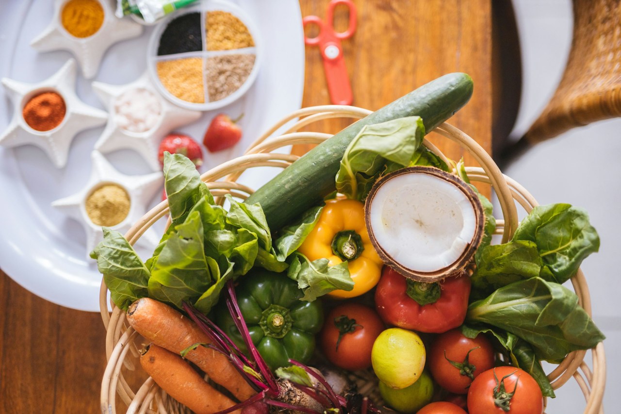 Огляд популярних суперфудів 2025 року: чим вони корисні та як додати у раціон