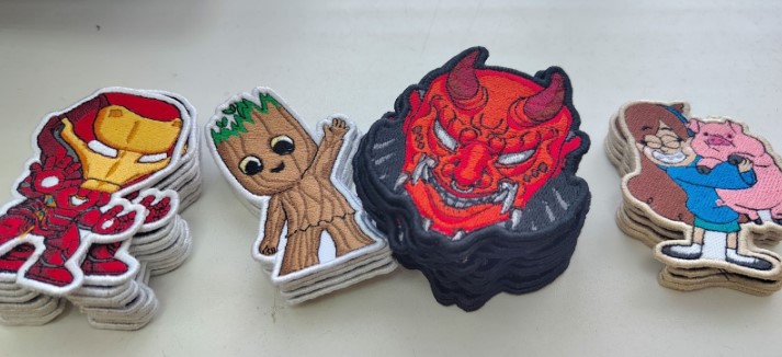 Как делают шевроны и нашивки: этапы производства от дизайна до готового изделия